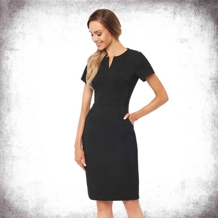 Waist detail dress with pocket that can be worn with tights during winter
